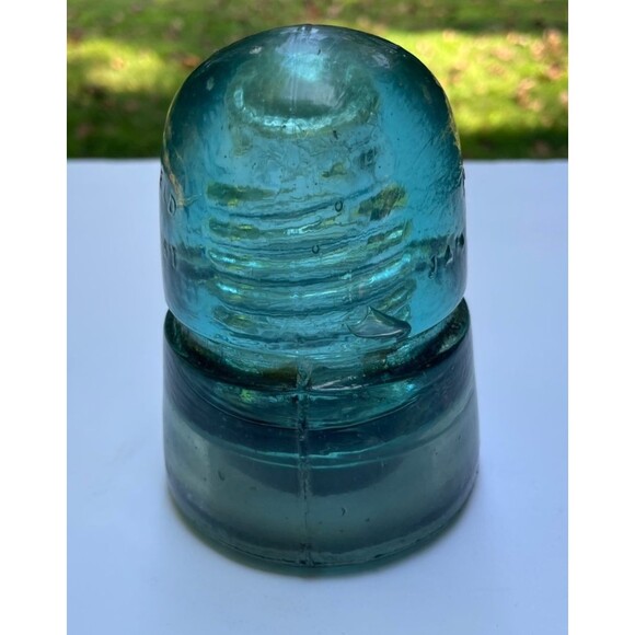 Antique CD 145 CREB Brookfield Aqua Blue Glass Beehive Insulator 1870 Patent - Picture 13 of 16